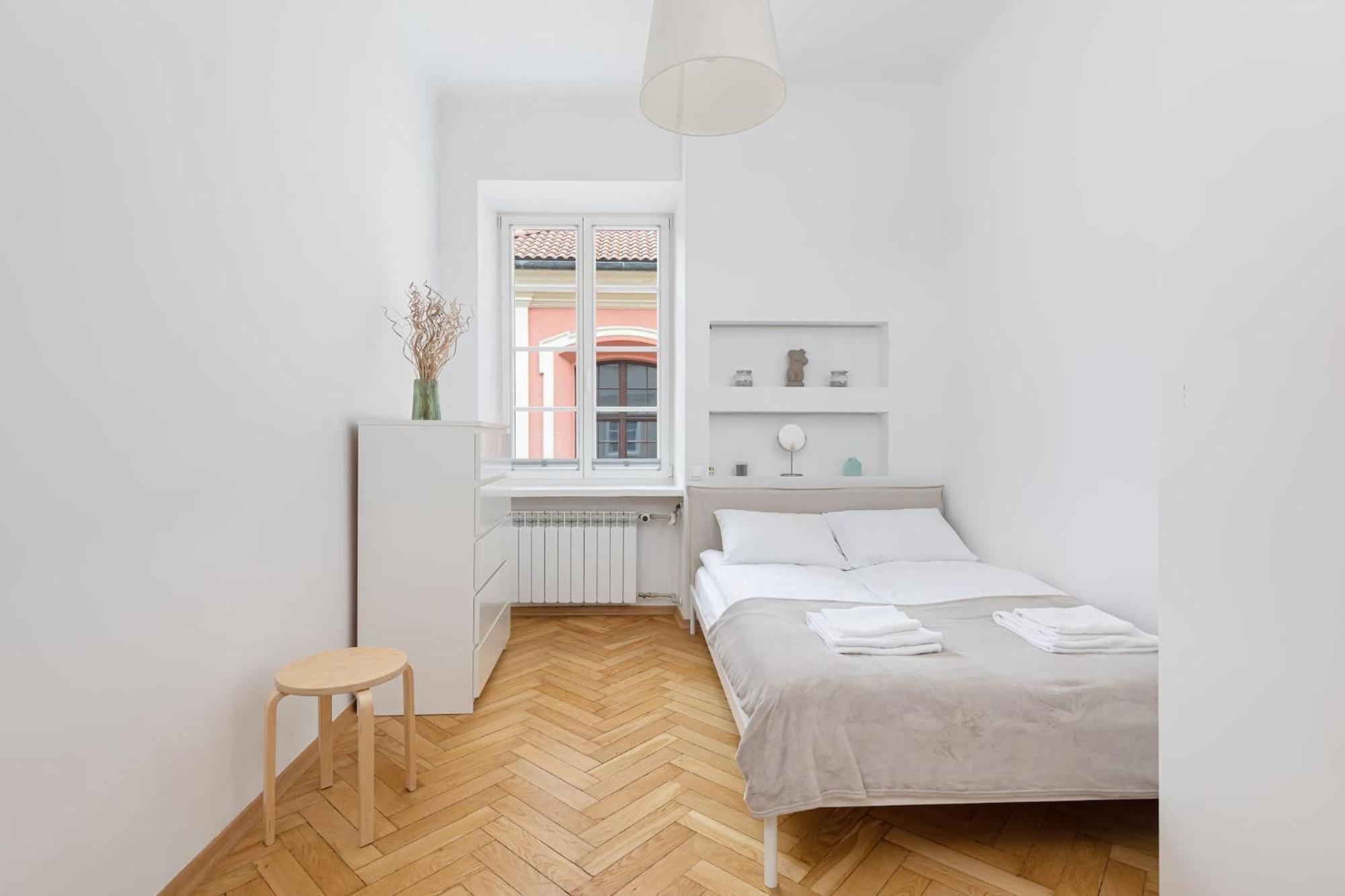 Stylish Apartment Swietojanska By Noclegi Renters Warsaw Exterior photo